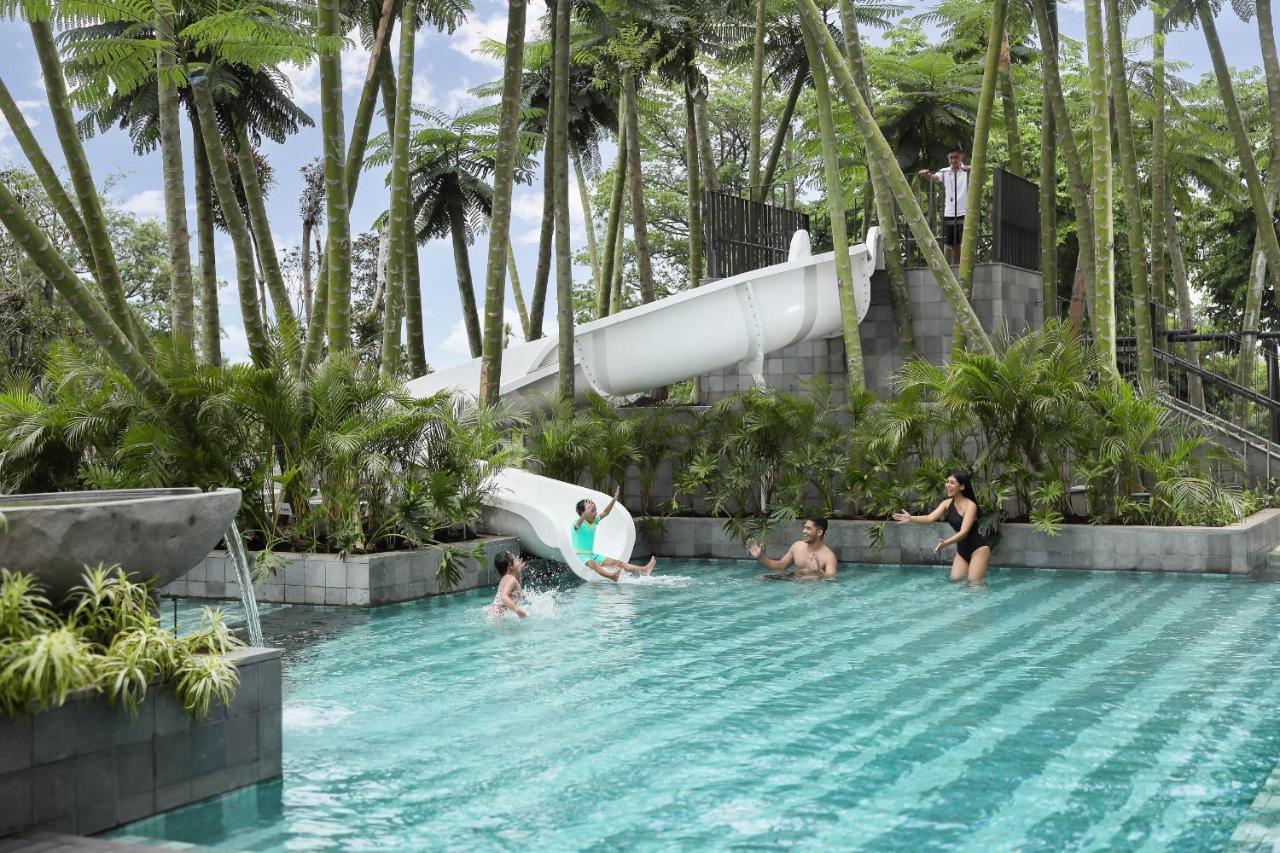 Padma Hotel Semarang Exterior foto
